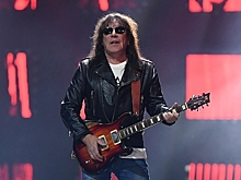 Музыканта Владимира Кузьмина госпитализировали с коронавирусом