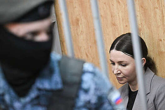 Мосгорсуд смягчил приговор блогеру Блиновской до 4,5 года колонии