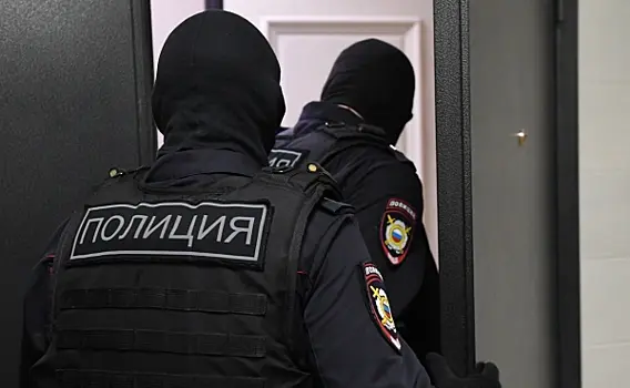 Силовики в масках нагрянули в крупный российский вуз