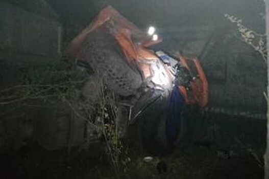 У станции Каргала в перевернувшемся «КамАЗе» погиб водитель