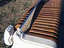 В обновленном астраханском парке орудуют вандалы и не только