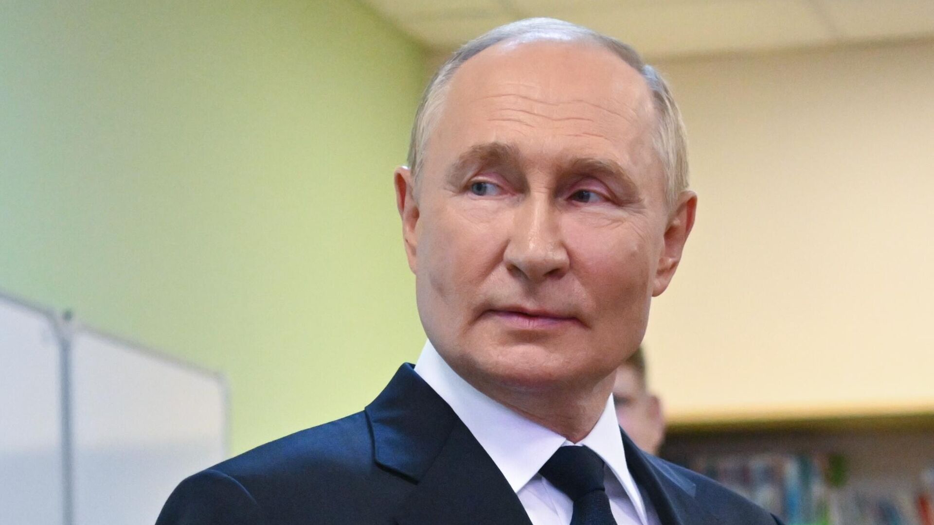 Путин связал рост ВВП с развитием производств в России