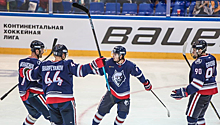 Хоккеисты "Нефтехимика" в гостях одолели "Сибирь"