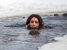 Зачем киевлянка купается в зимнем Днепре