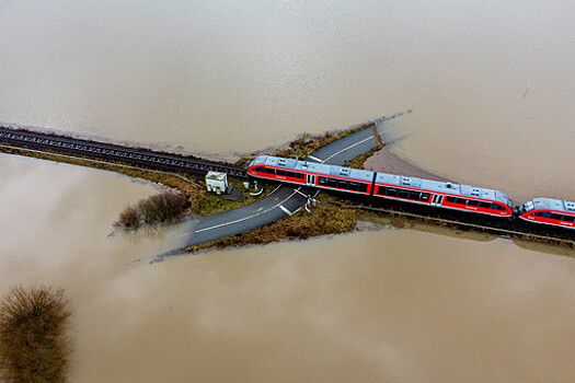 Deutsche Bahn: ж/д сообщение в Германии восстанавливается после шторма "Золтан"