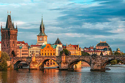 SHOT: Чехия выдает туристам из России маскировочные визы под видом посещений