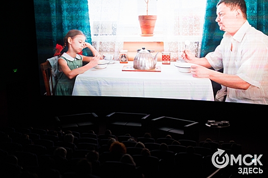 "Новая мама" рвется к славе. Короткий метр собрал полный кинозал