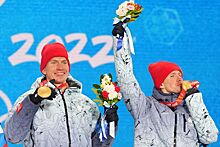 Российские лыжники выиграли эстафету на зимней Олимпиаде в Пекине и уже показали лучший результат в XXI веке