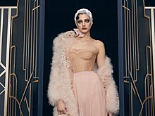 Топы-корсеты, хрусталь и брючные костюмы: смотрим новую кутюрную коллекцию Ulyana Sergeenko