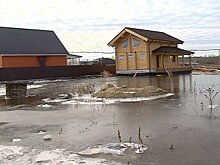 Поселок Мичуринский начал уходить под воду