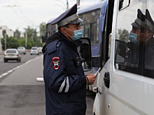 В Иркутске представители администрации вместе с полицейскими проверили соблюдение масочного режима в транспорте