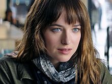 «Всё чертовски мрачно»: Дакота Джонсон — о современном Голливуде