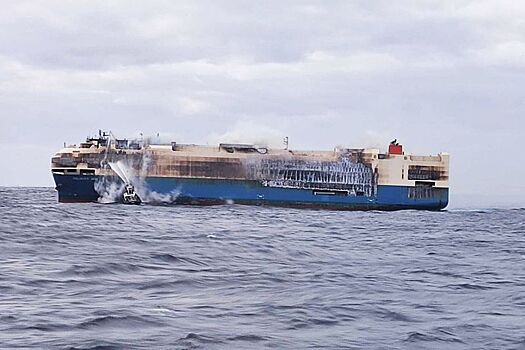 На морском судне угробили тысячи автомобилей на 401 млн долларов