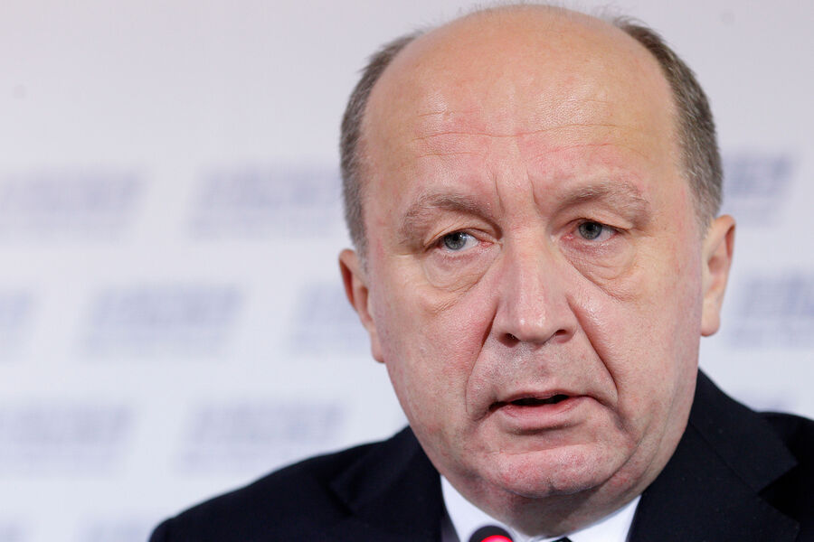 Еврокомиссар призвал «не соблазнять» Путина в одном вопросе