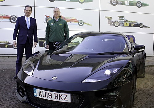 Сыну основателя Lotus подарили трековое купе Evora