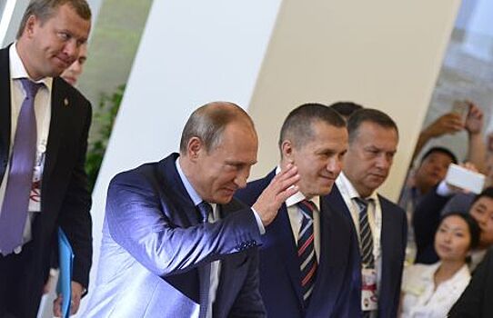 Бензин подешевел во Владивостоке перед приездом Владимира Путина