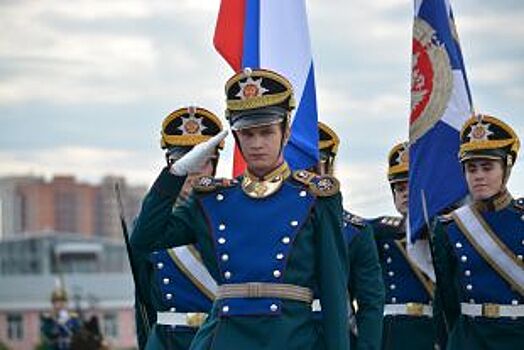 Два жителя Волжского отправились на службу в Президентский полк