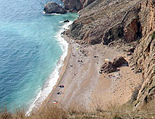 Рудокопы могут вызвать обвал на пляже в Балаклаве