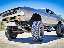 Мегавнедорожник на базе Dodge Challenger выставили на продажу