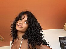 Возлюбленная Венсана Касселя выложила фото в трусах