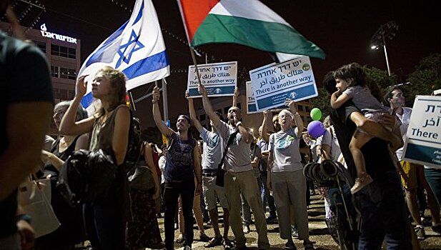 В Тель-Авиве прошел митинг за решение палестинского конфликта