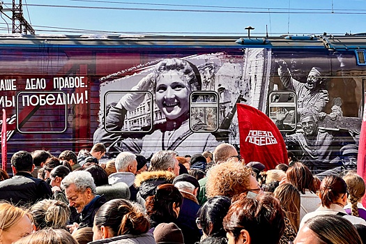 "Поезд Победы" в Абхазии совершил остановку "по требованию"