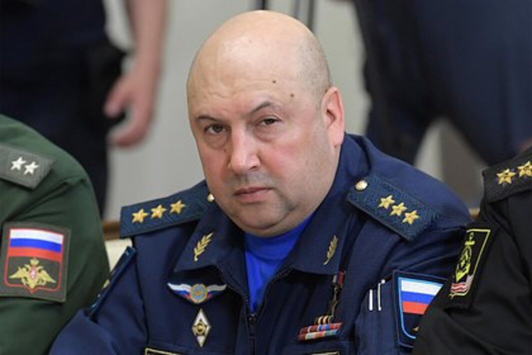 Суровикин и пригожин. Главнокомандующий вкс суровикин. Главком вкс суровикин. Суровикин где он. Суровикин где он.