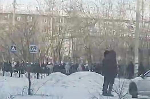 В российской школе произошла эвакуация из-за звонка о минировании