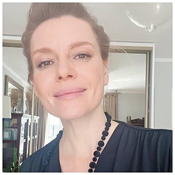 Актриса Любовь Толкалина поделилась откровенным видео без одежды