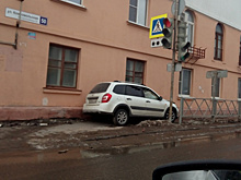 В Тольятти стокнулись "Калина" и Hyundai, пострадали две женщины и ребенок