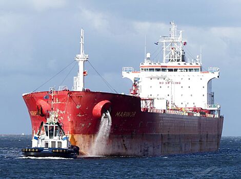 Судну с российской нефтью не смогли запретить заход в порт Роттердама