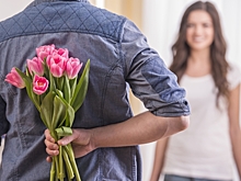 Петербуржцы создали карточки с пожеланиями, которые не стоит говорить женщинам 8 марта