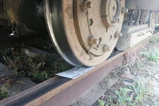 Трамвай, который «следует строго по графику», рассмешил челябинцев