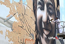 Уфимский художник — о граффити Мусы Гареева: «Хочу, чтобы картина простояла дольше»