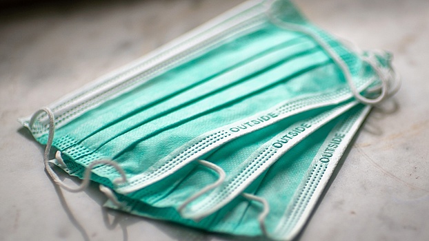 В первом российском регионе отменяют обязательное ношение масок