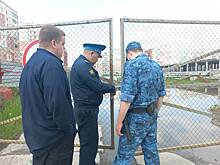 В Новосибирске стройку школы на улице Спортивной опечатали за нарушения