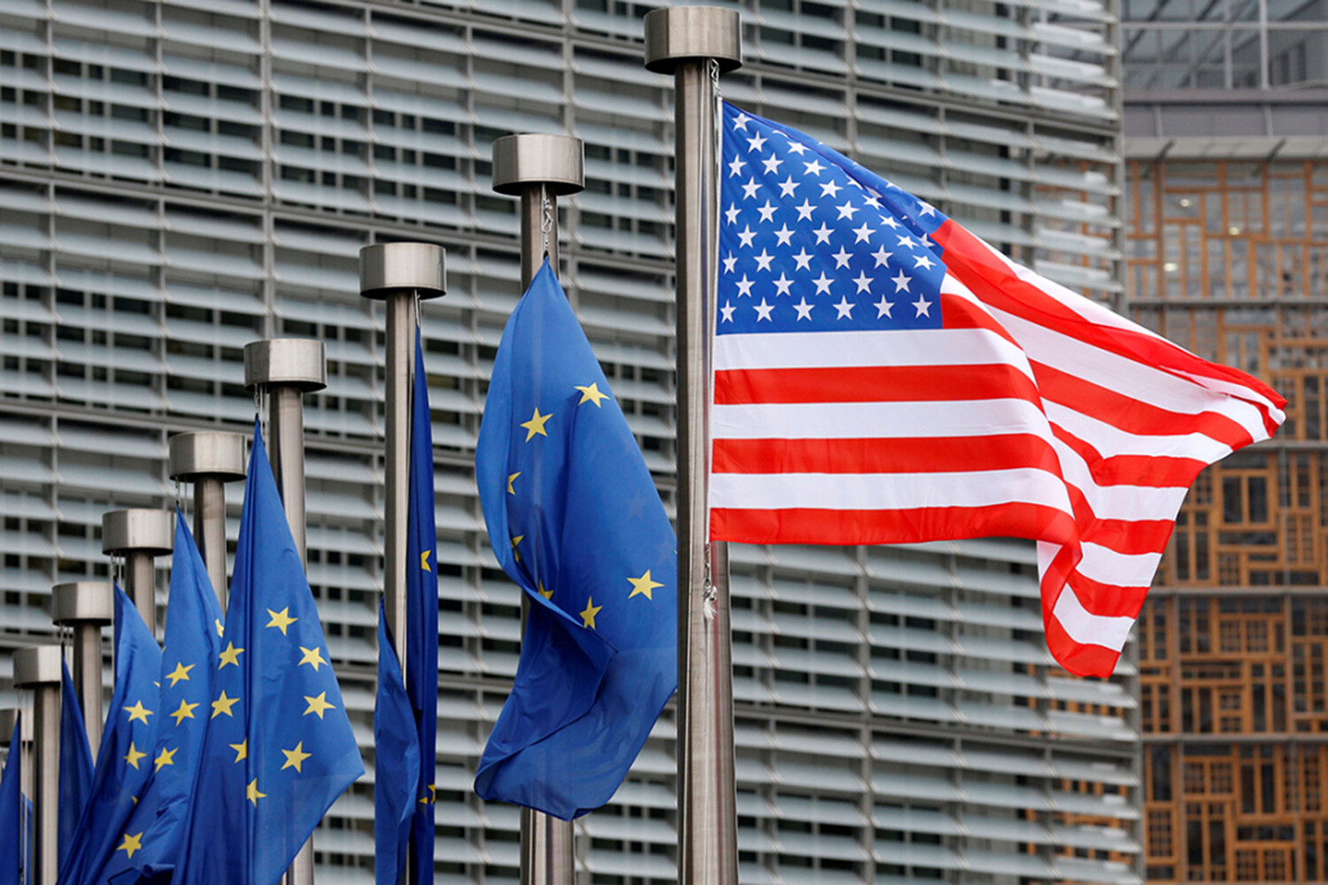 Бизнесмен Дотком: пока человечество зависит от Трампа, нам конец