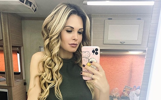 Звезда «Кухни» Горбань показала фото из роддома в Майами