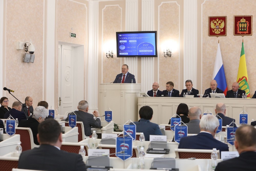 Пензенский губернатор Олег Мельниченко выступил с отчетом о работе правительства