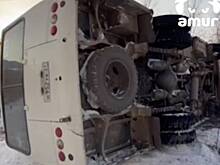 В России перевернулся автобус с пассажирами