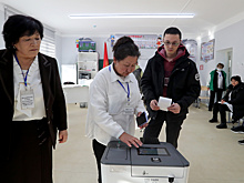 Голосование на выборах в парламент завершилось в Кыргызстане, явка превысила 34%