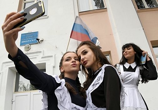Школьники в России не будут пользоваться телефонами на уроках