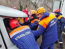 Поиски пропавшего под лавиной фрирайдера в горах Сочи приостановлены