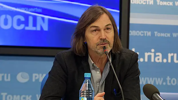 Сафронов рассказал о картине, которую он планирует передать Маску