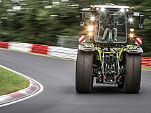 Необычный покоритель «Зеленого ада» — трактор Claas Xerion