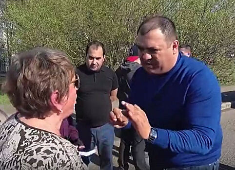 Ярославский дорожник пообещал «взять в руки лопатку», если его дорога развалится через год
