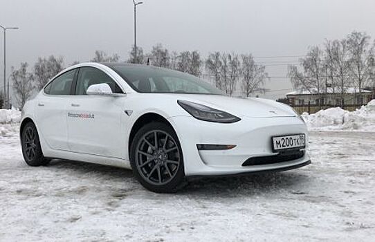 Как едет Tesla Model 3 без водителя по Москве. Проверил автопилот