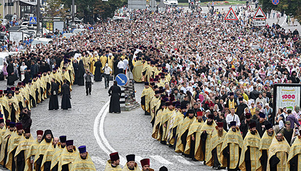 Около 100 тыс верующих участвовали в крестном ходе в Киеве - УПЦ МП