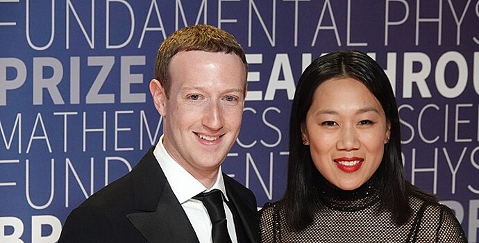 Главу охраны Цукерберга обвинили в расизме в адрес жены главы Facebook