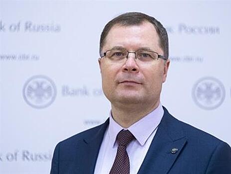 Центробанк рассказал, как мошенники вовлекают людей в преступления под видом легкого заработка